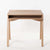 Kleiner Schreibtisch aus Eiche Massivholz im skandinavischen Stil Vorderansicht